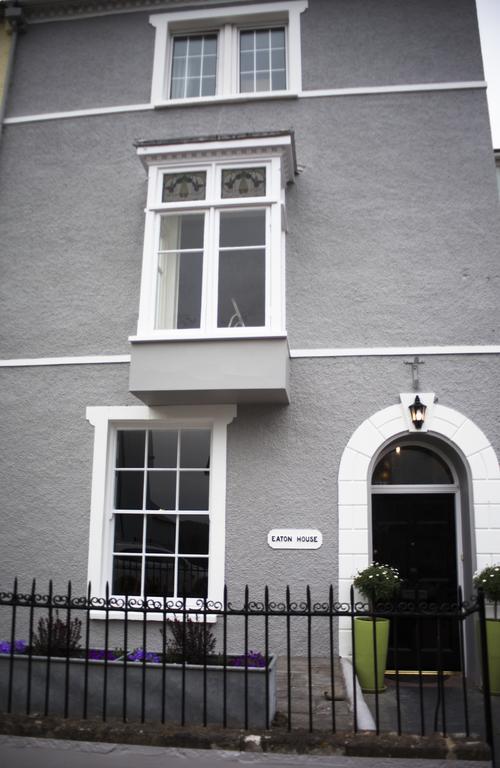 Eaton House Hotel Pembroke Exterior photo